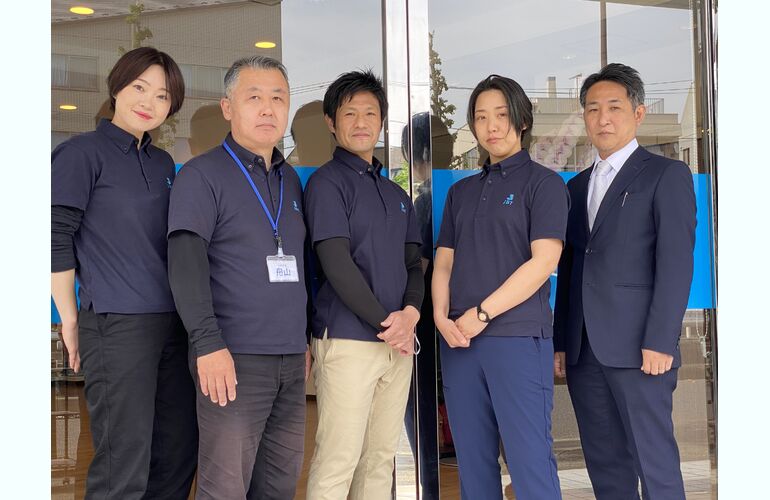 スタッフ集合写真
